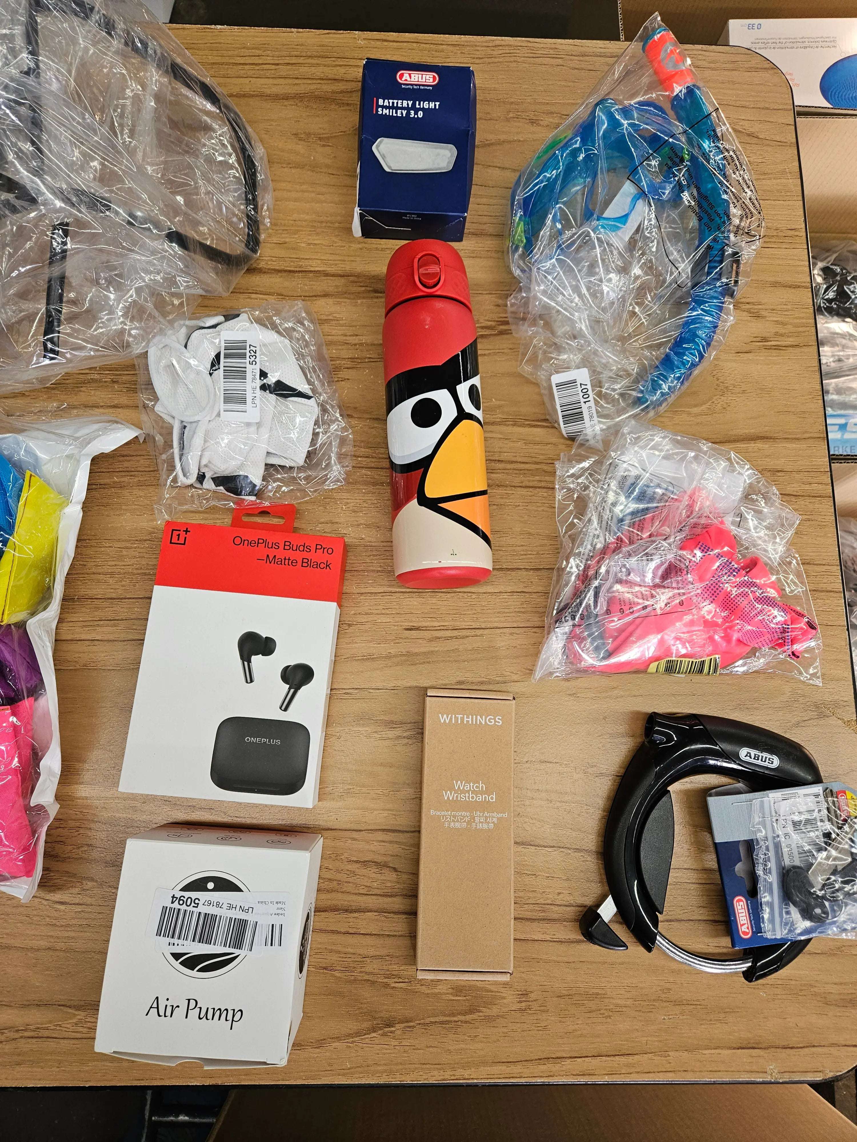 Amazon Retourenware Kiste #2401239 - Black Forest Deals