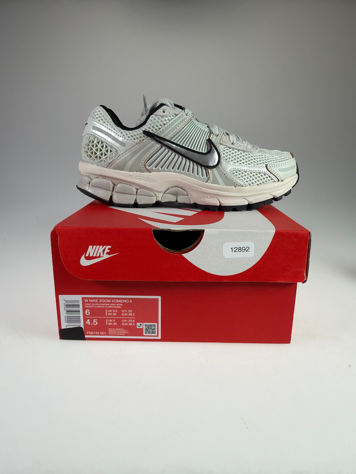 Nike Zoom Vomero 5 Damen - Größe EU 36,5 #12892