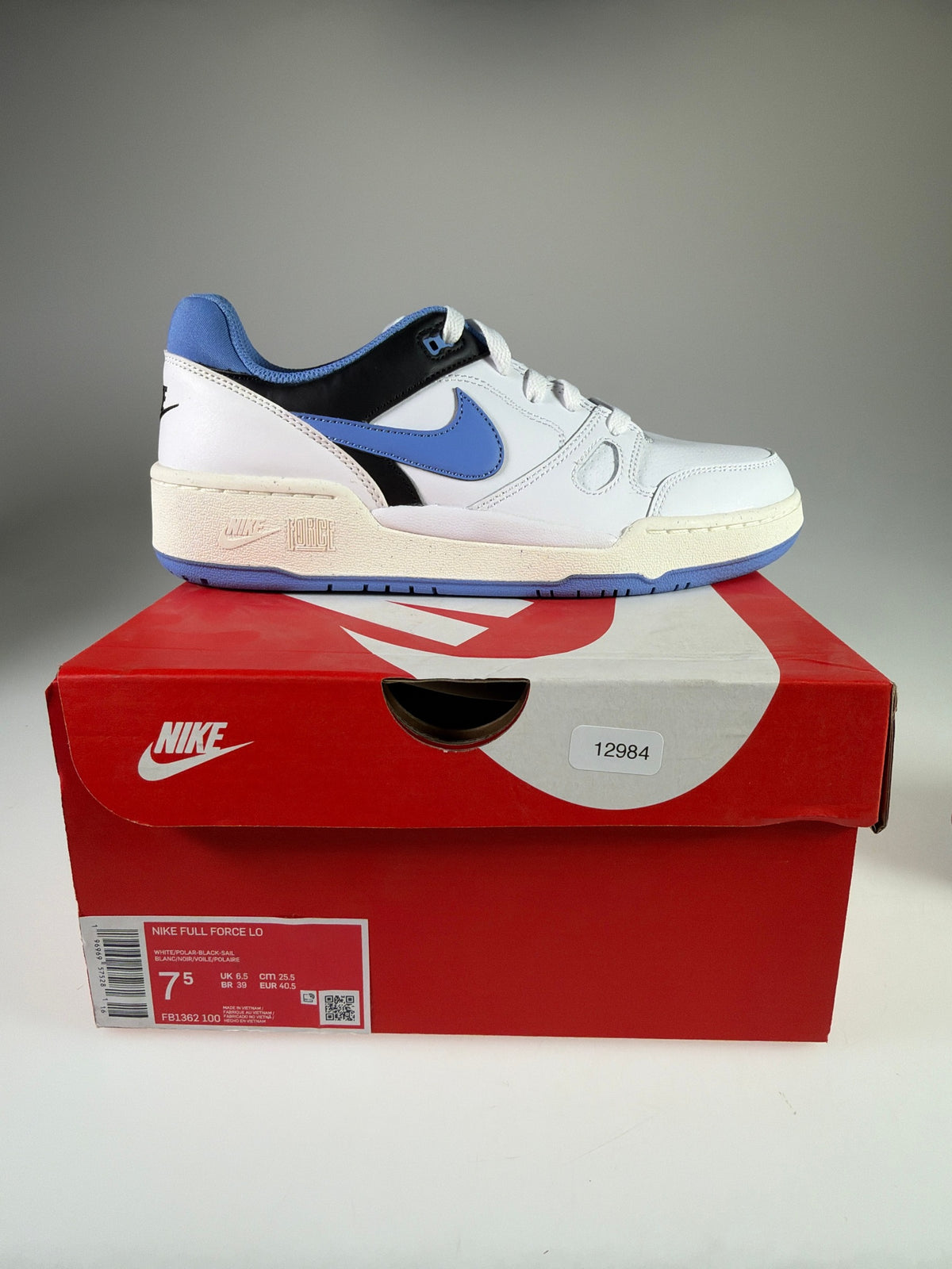 Nike Full Force Lo - Größe EU 40,5 #12984