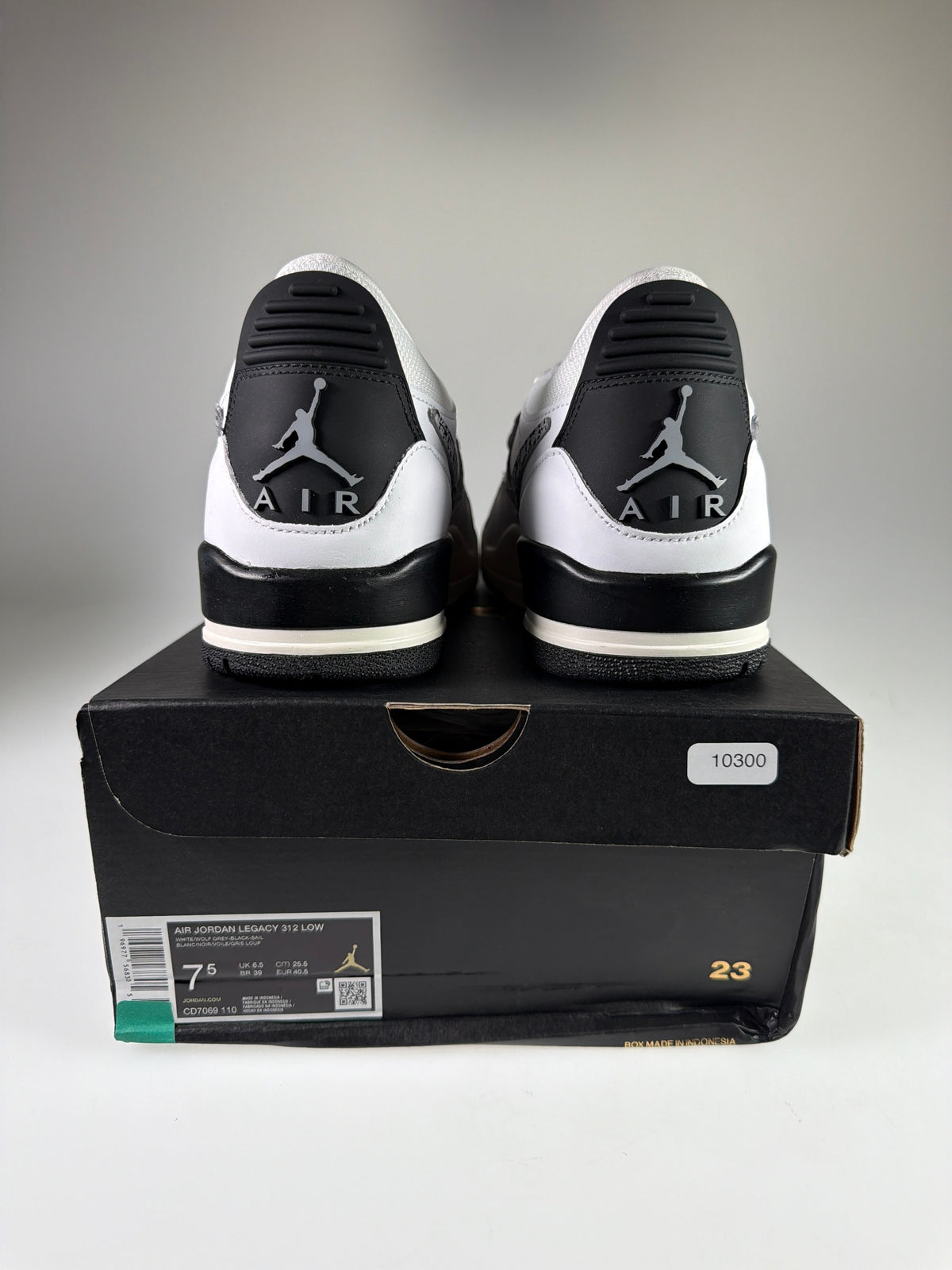 AIR JORDAN LEGACY 312 LOW - Größe 40.5 #10300
