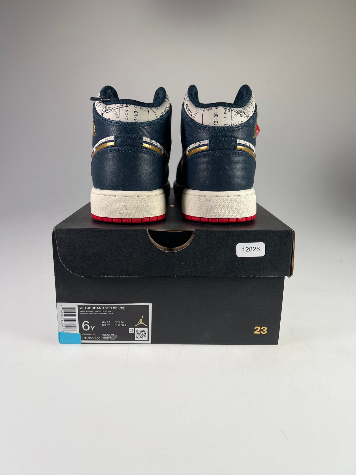 Air Jordan 1 Mid SE - Größe EU 38,5 #12826