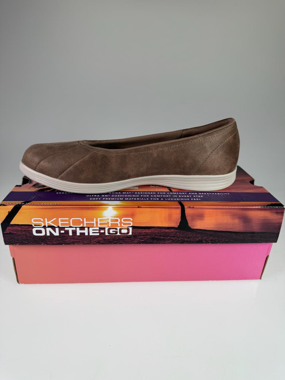 Skechers On-The-GO Dreamy Upscale Damen-Ballerina in Braun – Seitenansicht