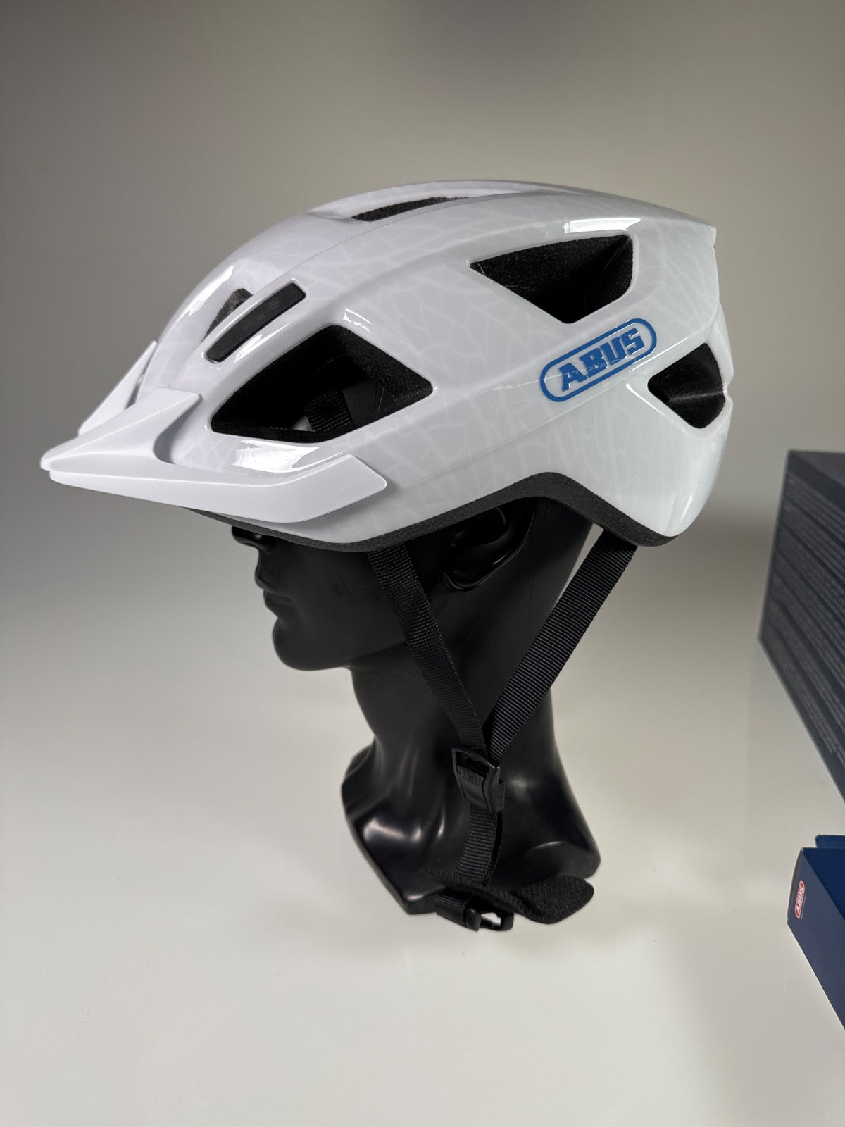 ABUS Aduro 3.0 Fahrradhelm - Größe 58-62cm #9000
