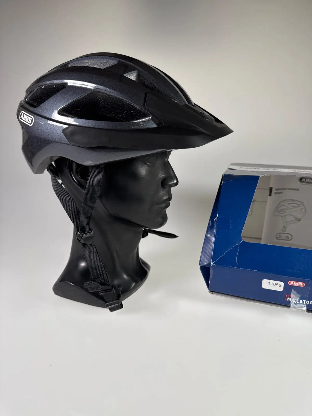 ABUS Macator Fahrradhelm - Größe 51-55cm #11058