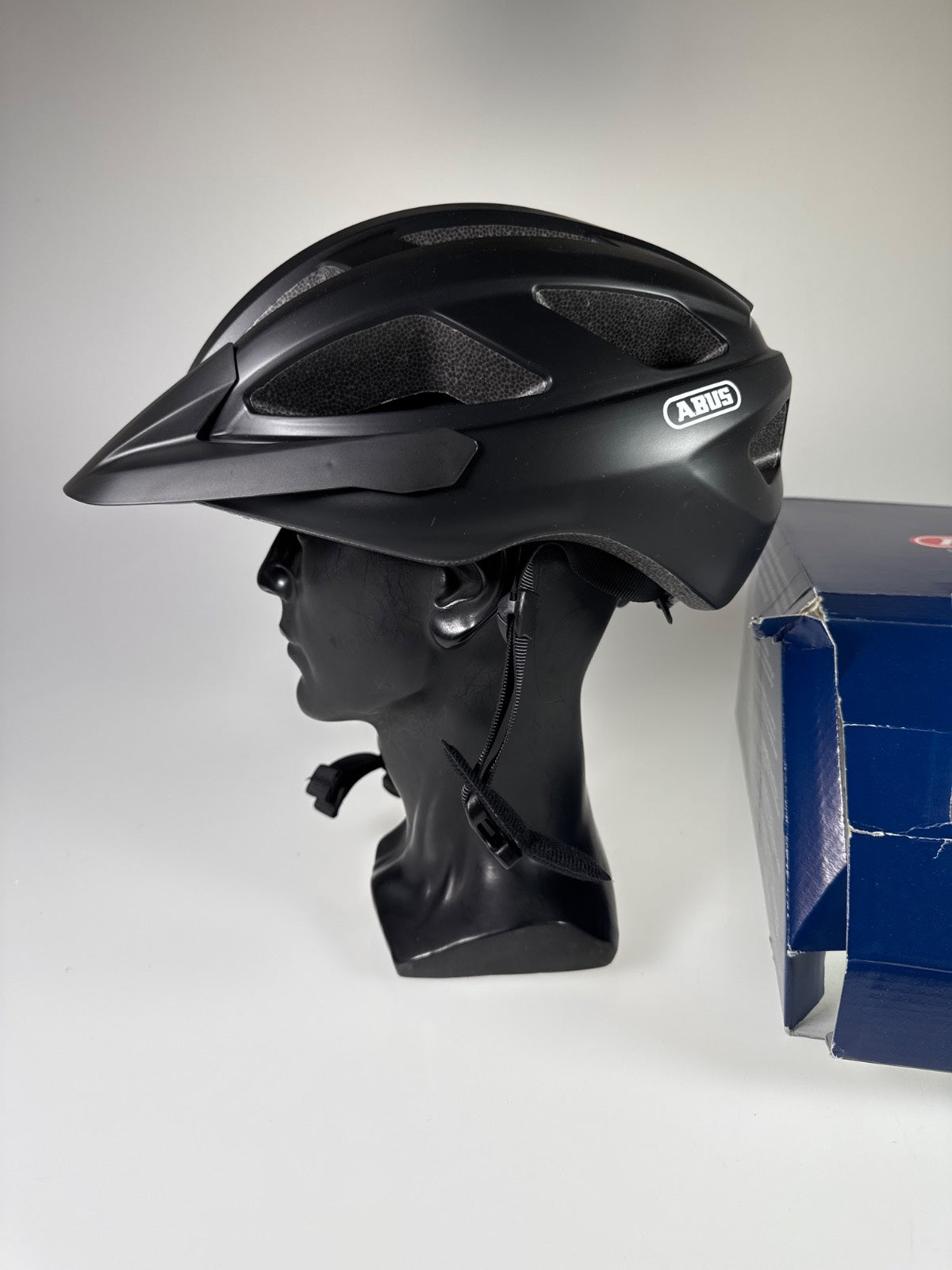 ABUS Macator Fahrradhelm - Größe 58-62cm #8468