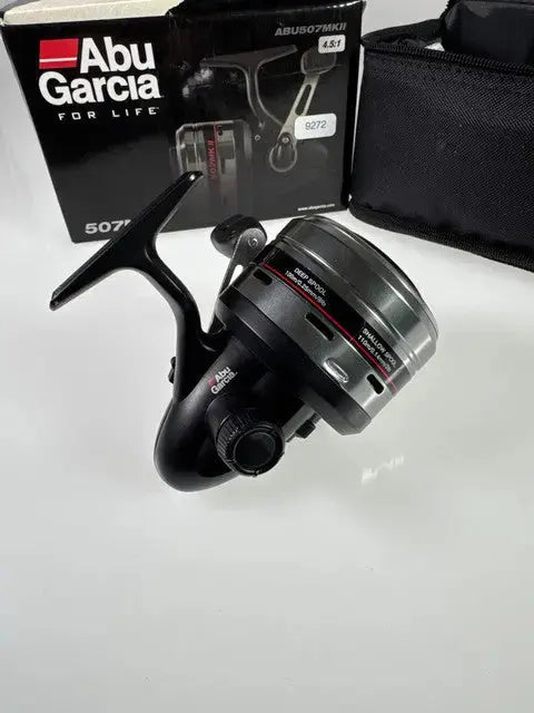 Abu Garcia 507 MKII Angelrolle Schwarz/Silber 8 lb #9272