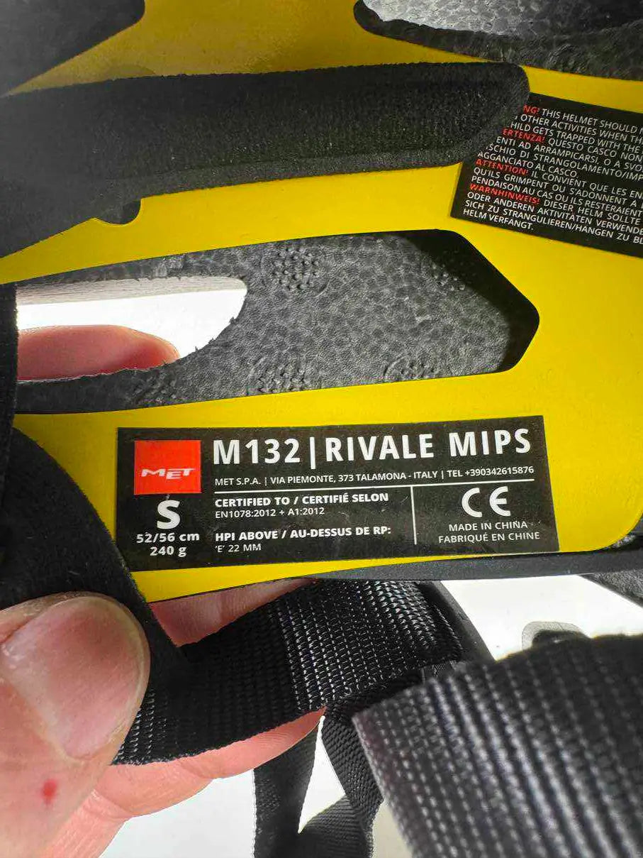 MET Rivale MIPS Schwarz S (52-56cm) | Retoure Note 1 | #9311