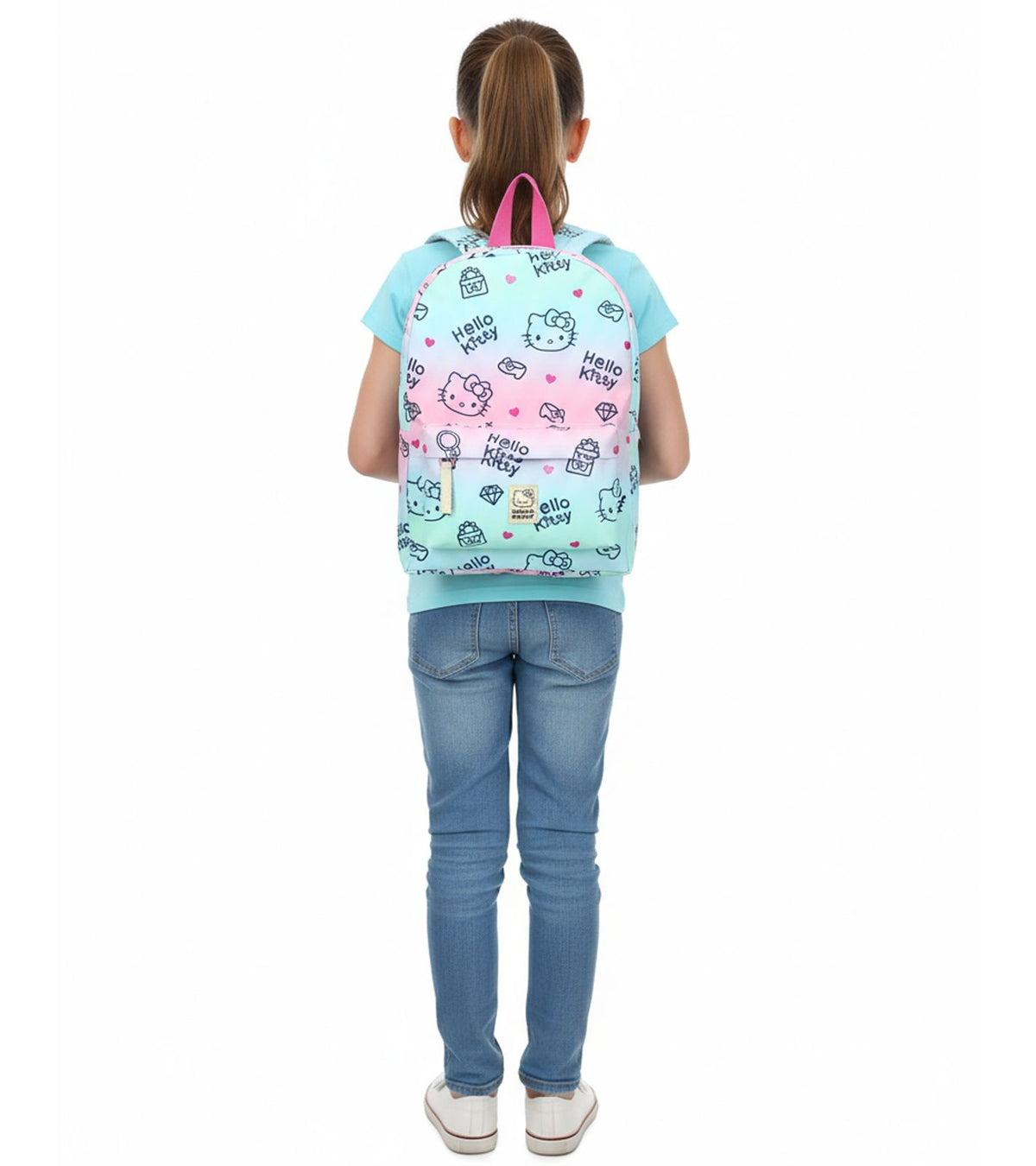 Hello Kitty Kindergarten-Rucksack mit etwa 6 Liter Volumen am Kind