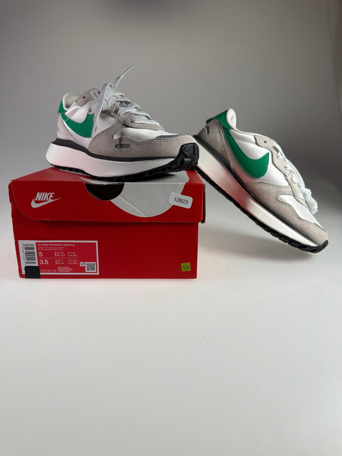 Nike Phoenix Waffle - Größe EU 35,5 #12823