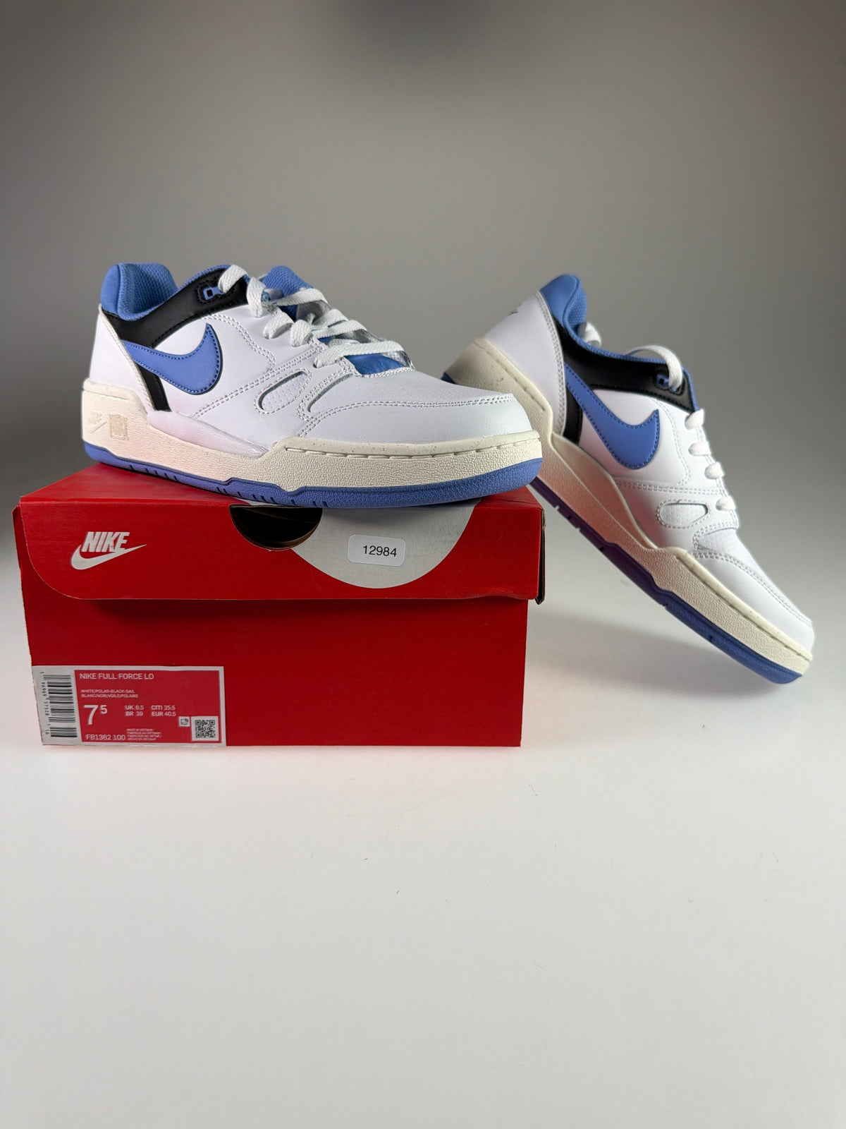 Nike Full Force Lo - Größe EU 40,5 #12984