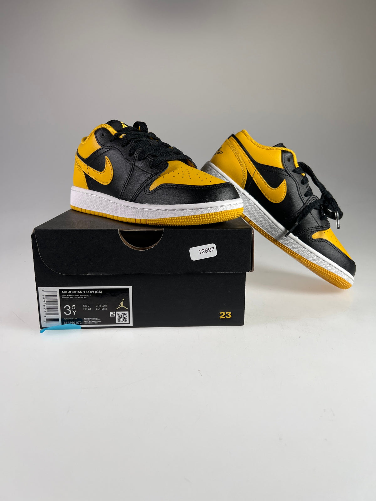 Air Jordan 1 Low (GS) - Größe EU 35,5 #12897