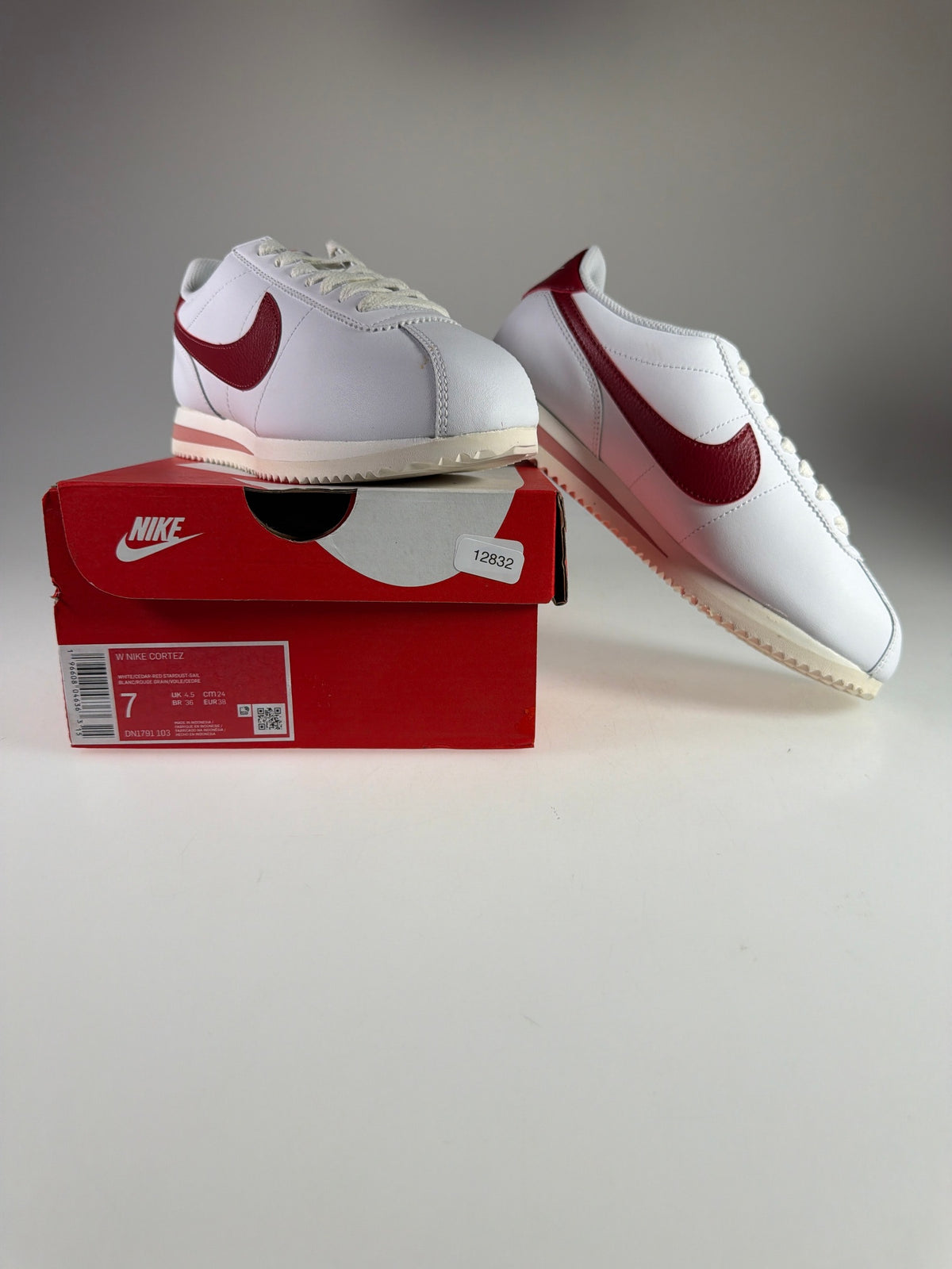Nike Cortez Damen - Größe EU 38 #12832