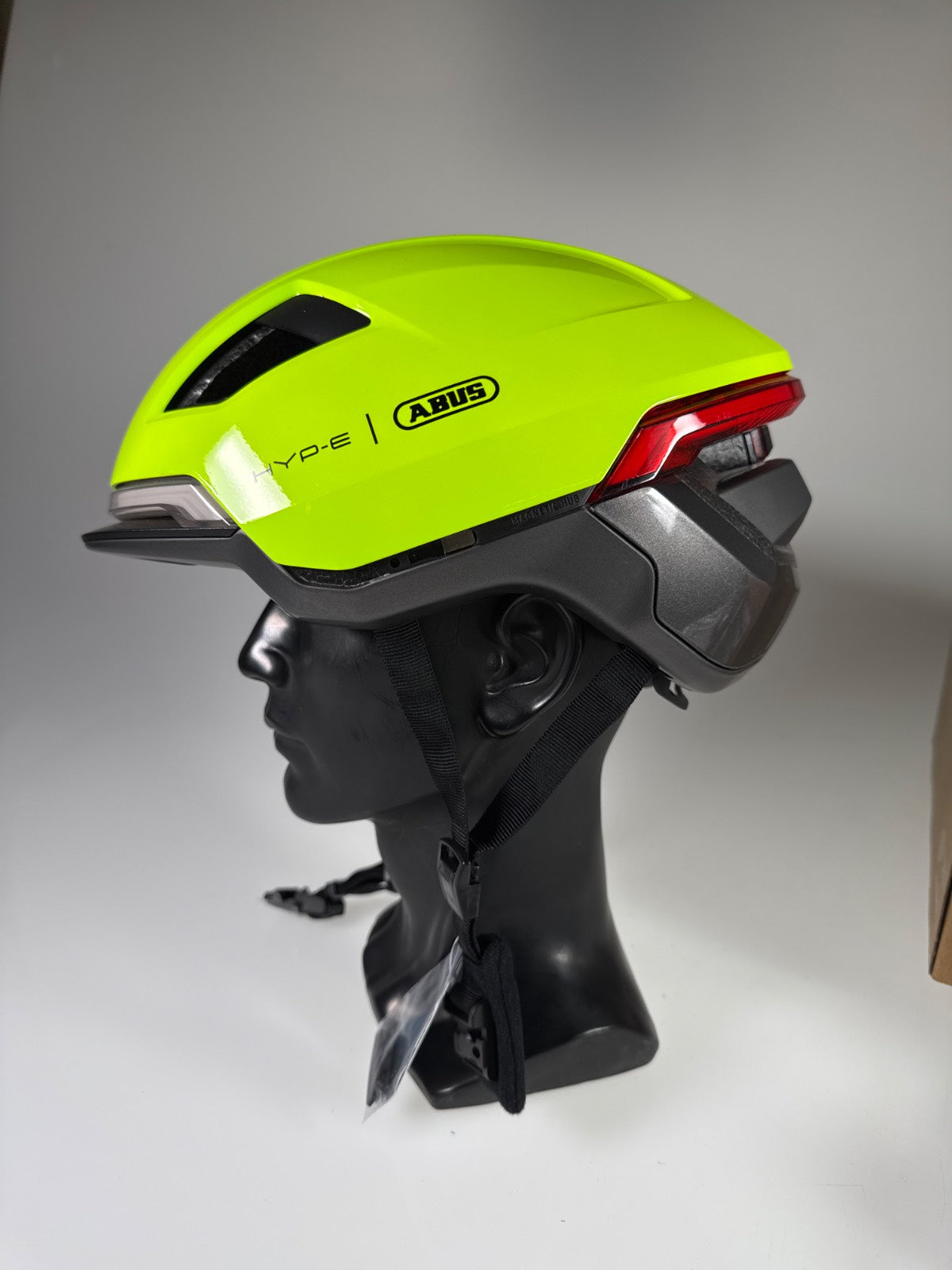 ABUS HYP-E BL.ACE Fahrradhelm - Größe 54-58cm #10654