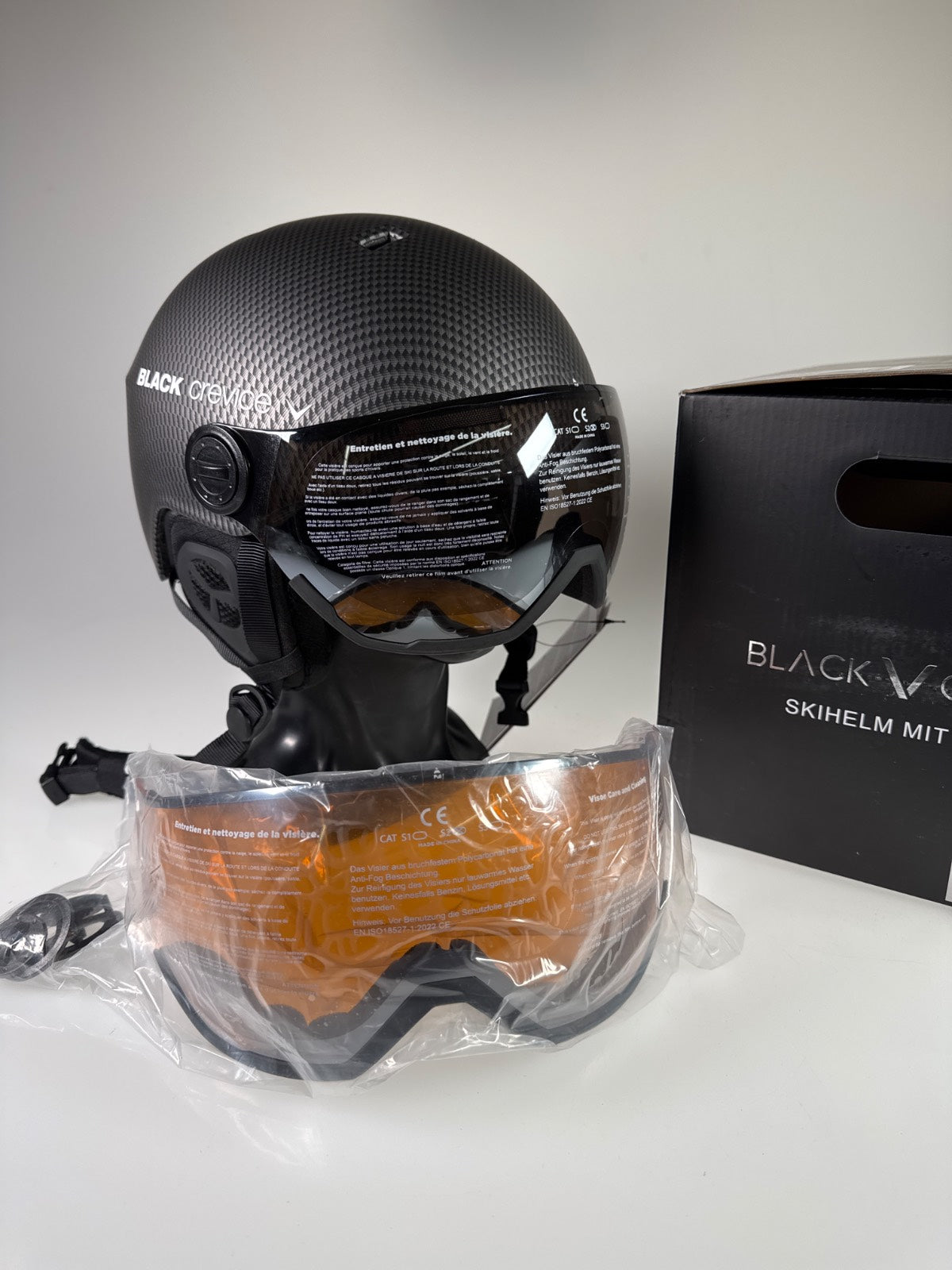 Black Arlberg Skihelm mit Visier - Größe 58-61cm #11030