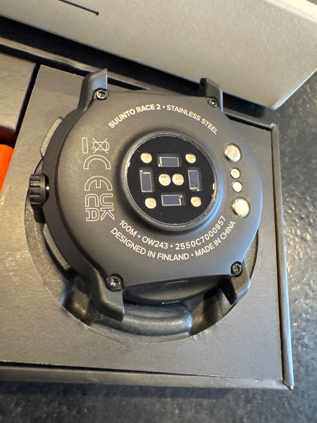 Suunto Race 2 GPS-Sportuhr AMOLED 1,5" - #10075