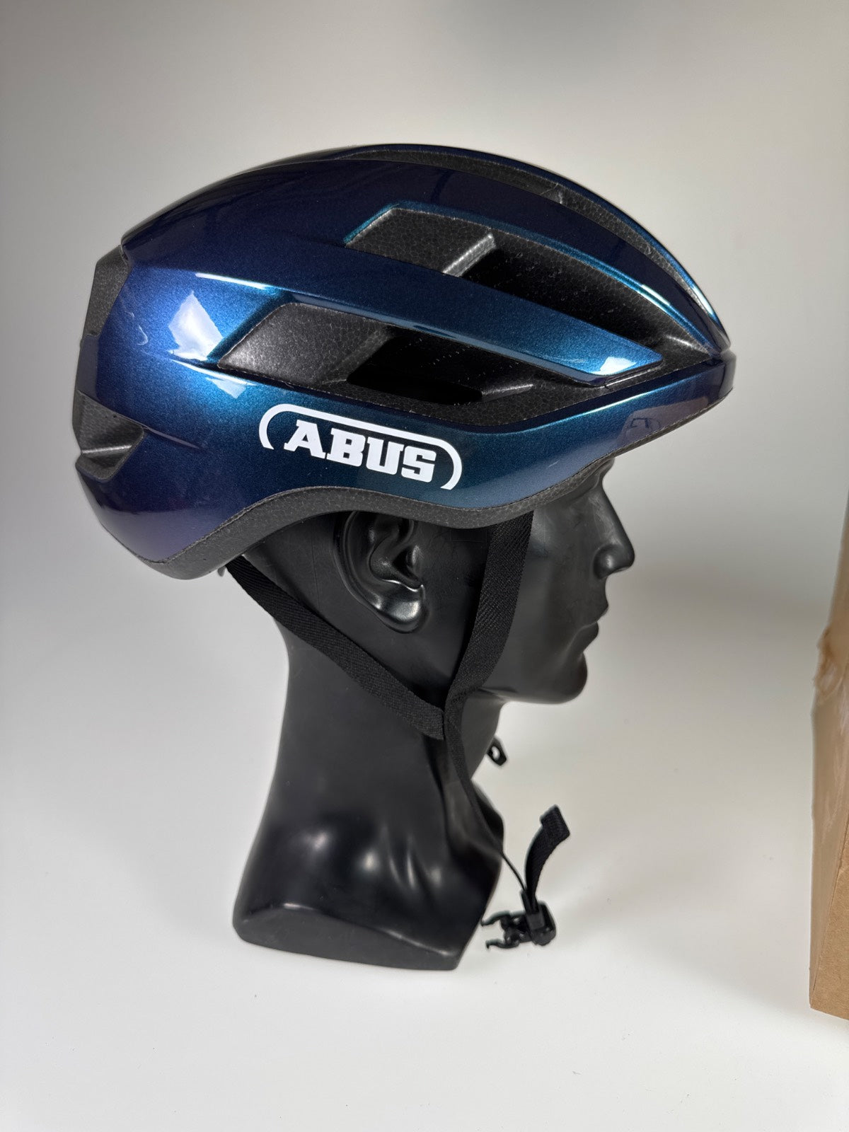ABUS WingBack Fahrradhelm - Größe 54-58cm #10745