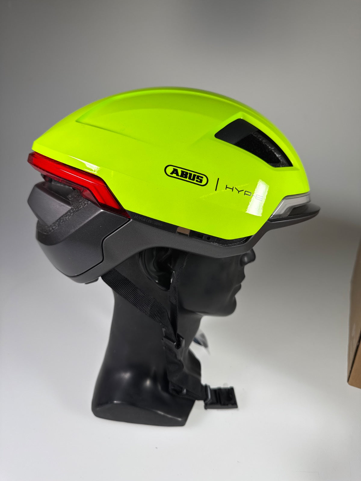 ABUS HYP-E BL.ACE Fahrradhelm - Größe 54-58cm #10654