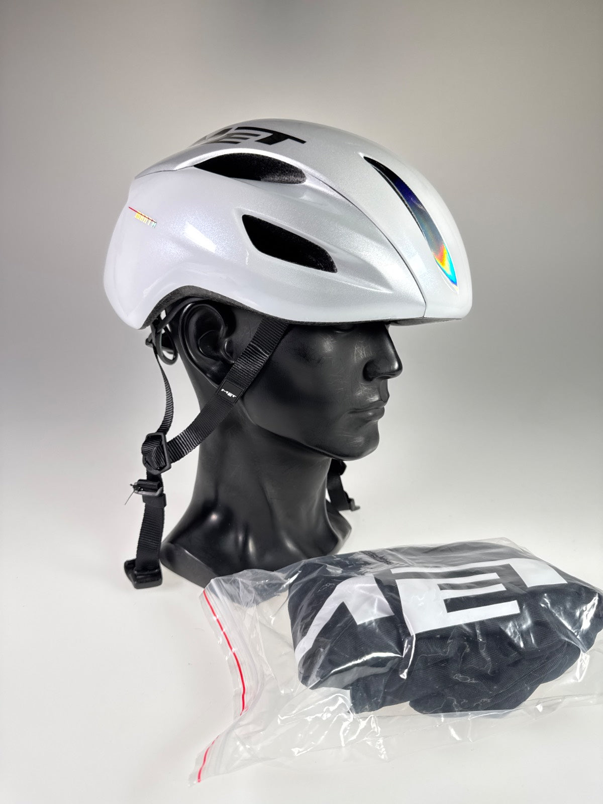 MET Manta MIPS Fahrradhelm - Größe 56-58cm #10898