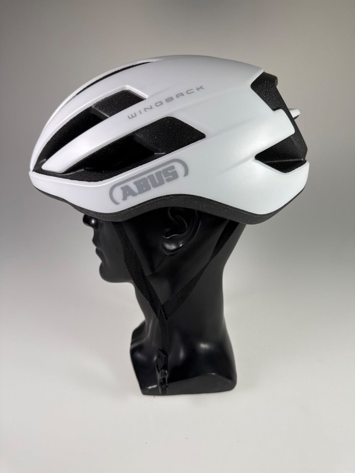 ABUS WingBack Fahrradhelm - Größe 57-61cm #10912