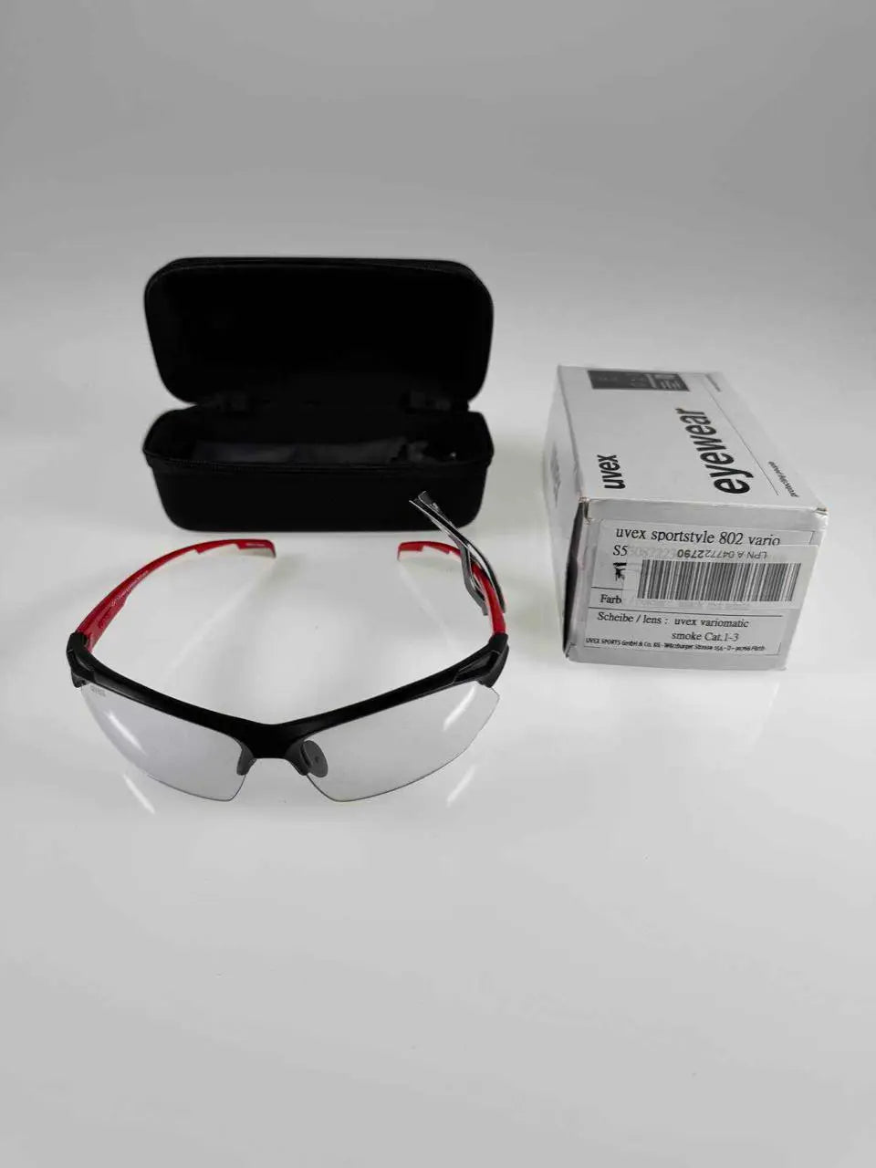 uvex sportstyle 802 vario – Sportbrille Schwarz/Rot/Weiß | Selbsttönend Cat.1-3