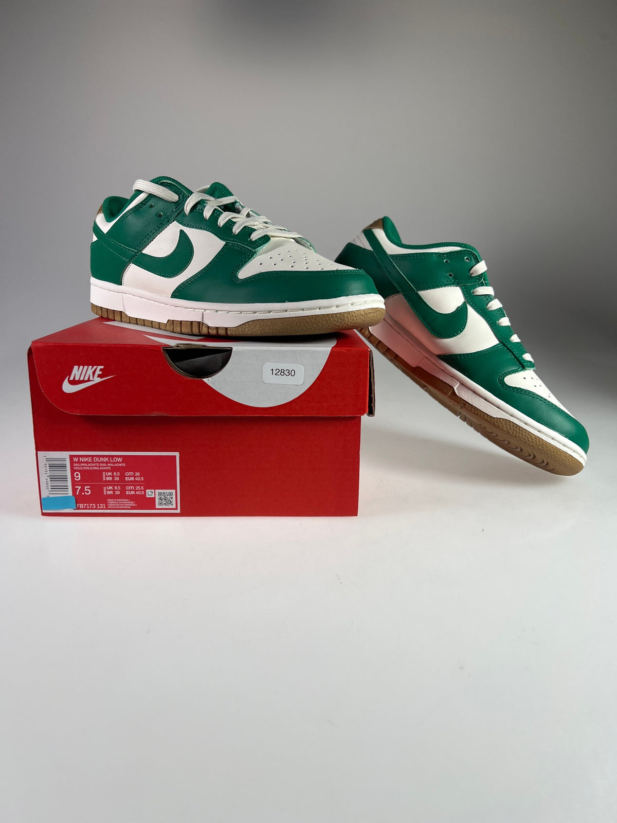 Nike Dunk Low - Größe EU 40,5 #12830