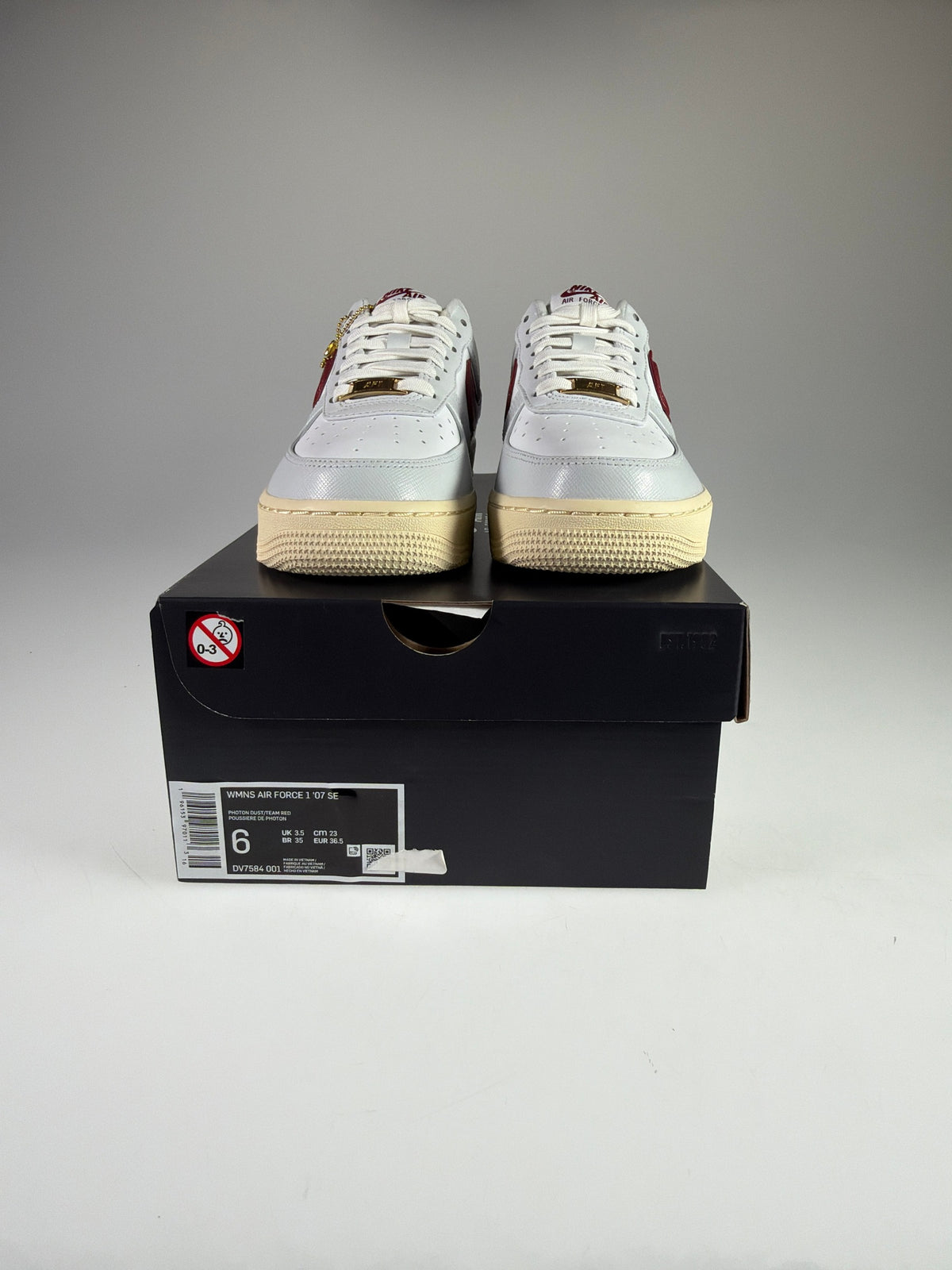 Nike Air Force 1 '07 SE (Wmns) - Größe EU 36,5 #12879