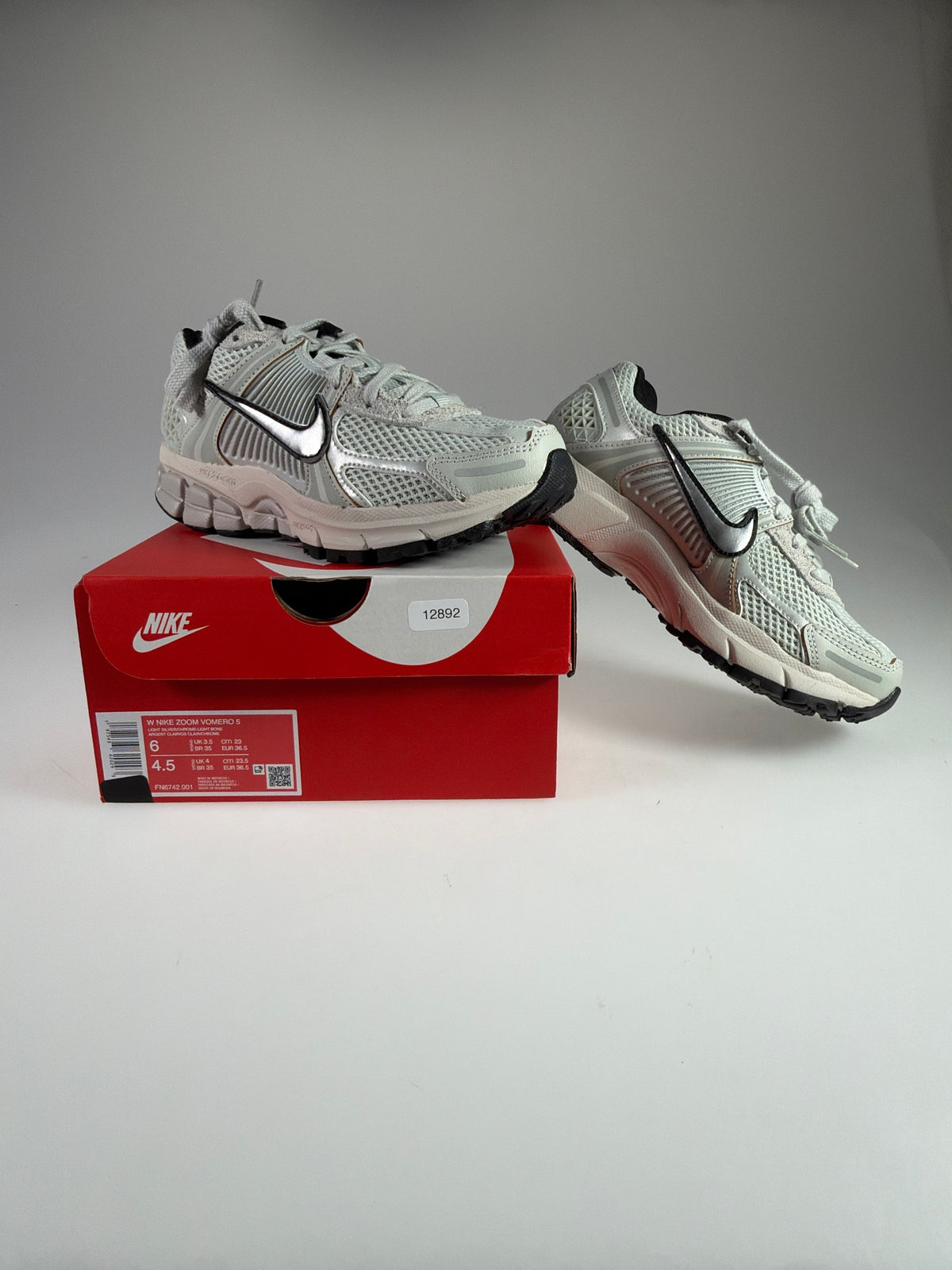 Nike Zoom Vomero 5 Damen - Größe EU 36,5 #12892