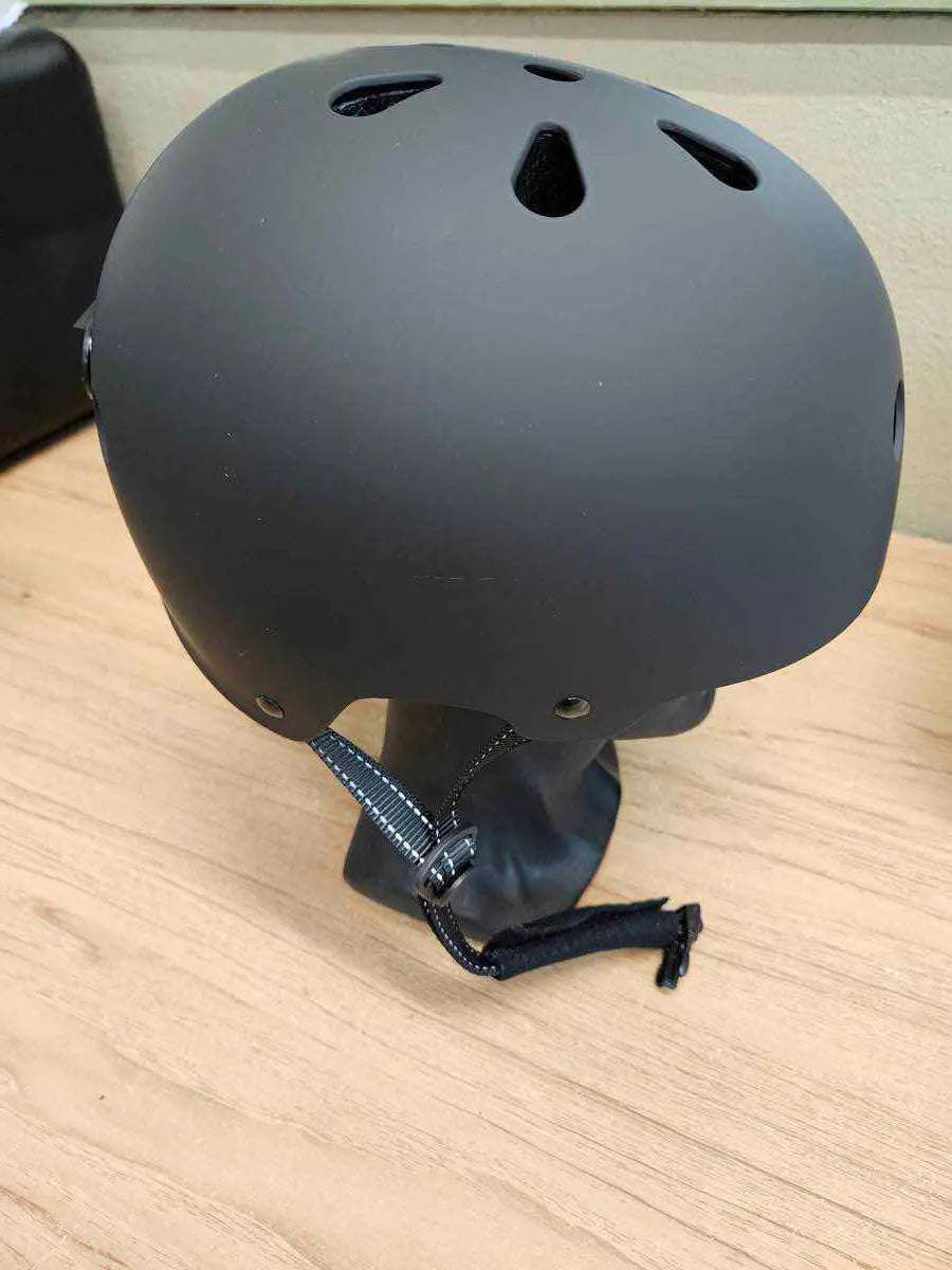 Cosmo Evasion Fahrradhelm - Größe 59-61cm #4566 - Black Forest Deals