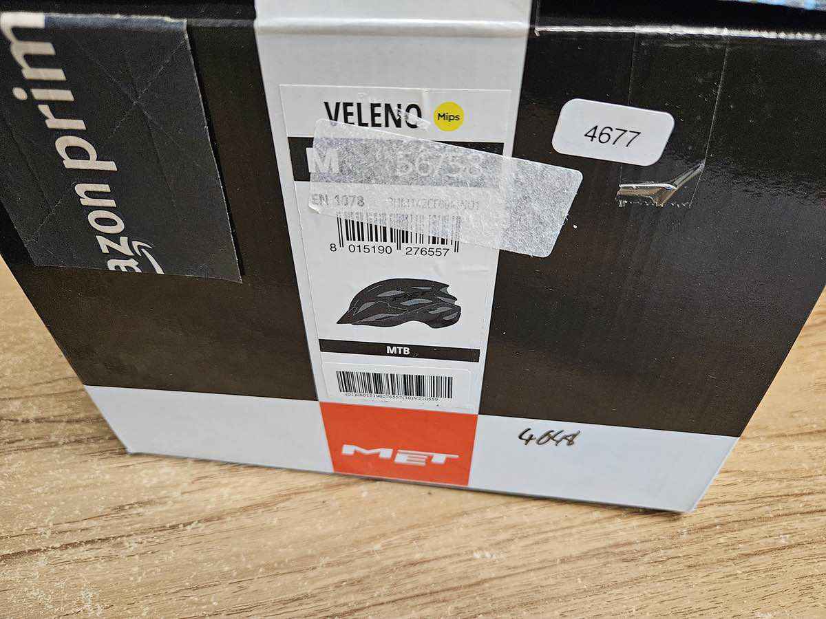 MET Veleno Fahrradhelm - Größe 56-58cm #4677 - Black Forest Deals