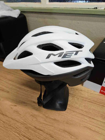 MET Veleno Fahrradhelm - Größe 58-61cm #4740 - Black Forest Deals