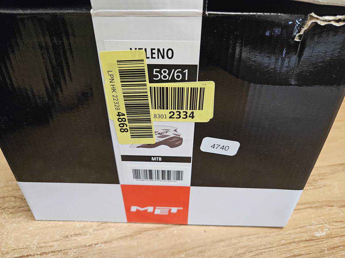 MET Veleno Fahrradhelm - Größe 58-61cm #4740 - Black Forest Deals