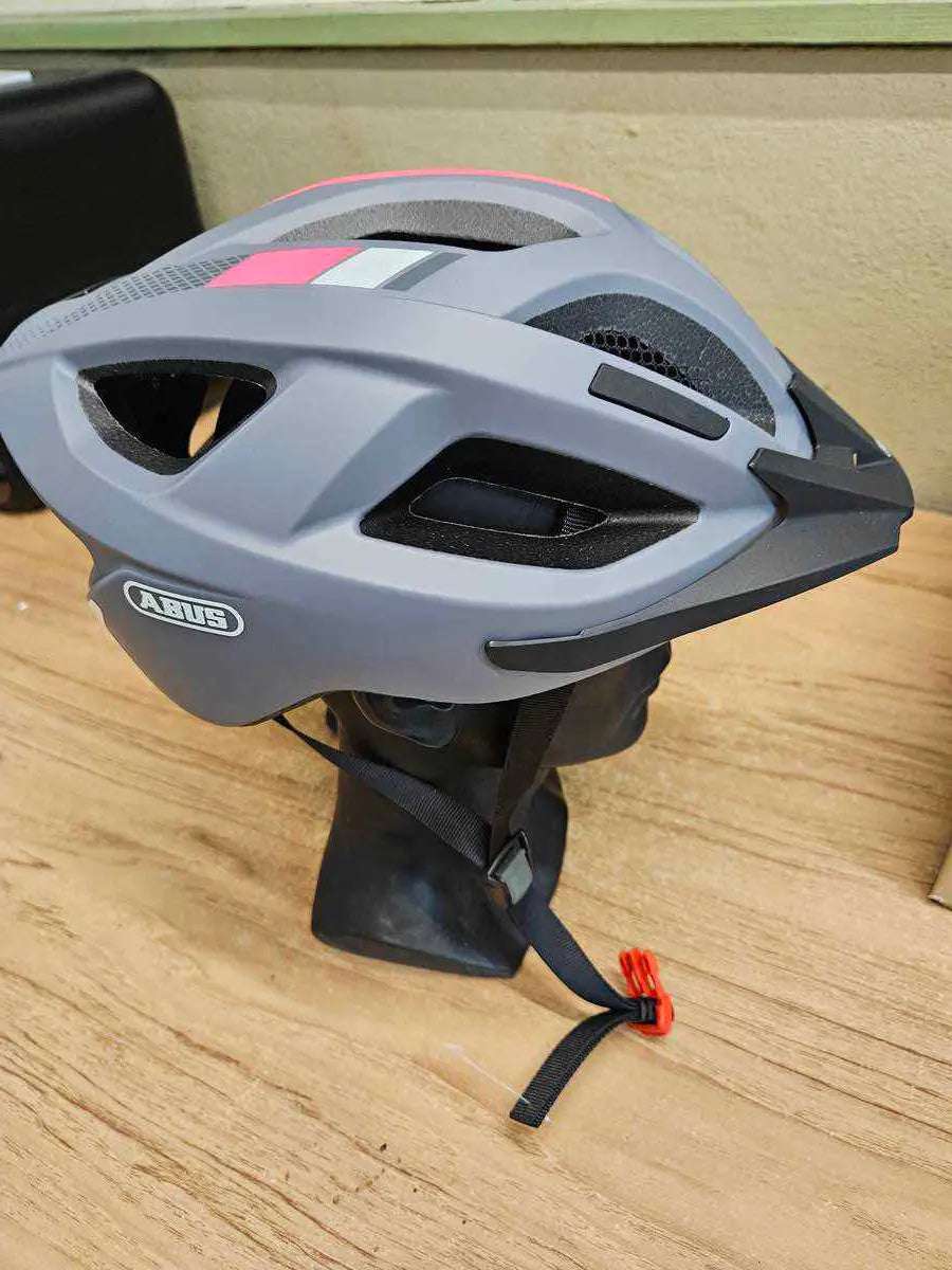 ABUS Stadthelm Aduro 2.0 Fahrradhelm - Größe 58-62cm #4936 - Black Forest Deals