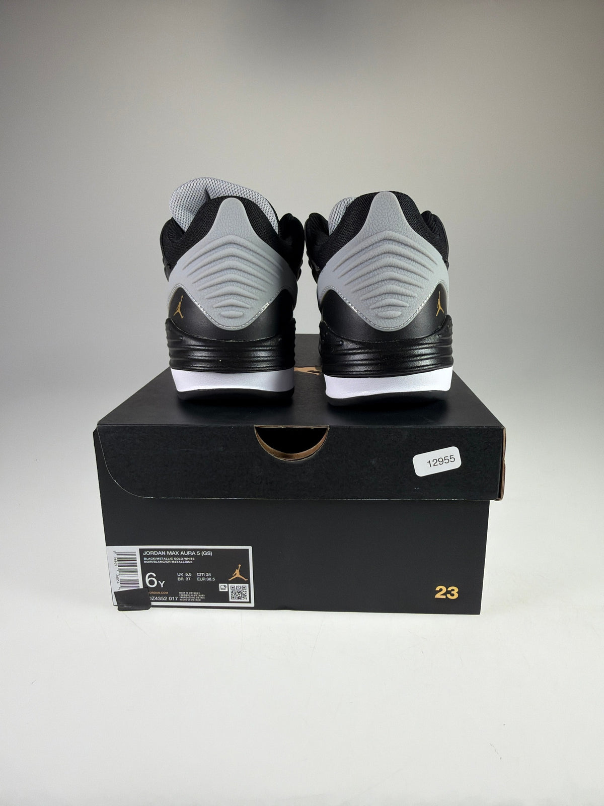 Jordan Max Aura 5 (GS) - Größe EU 38,5 #12955