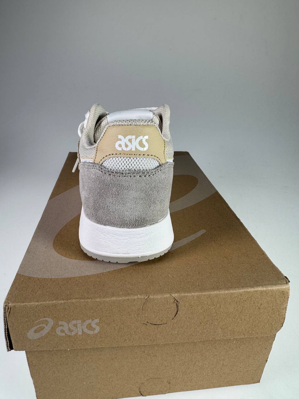 ASICS LYTE CLASSIC Oatmeal/White – Rückansicht