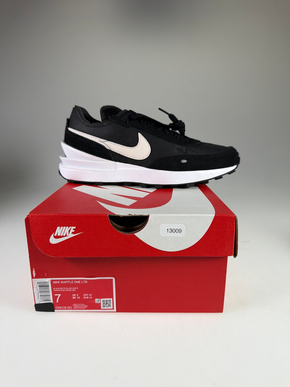 NIKE WAFFLE ONE LTR - Größe 40 #13009