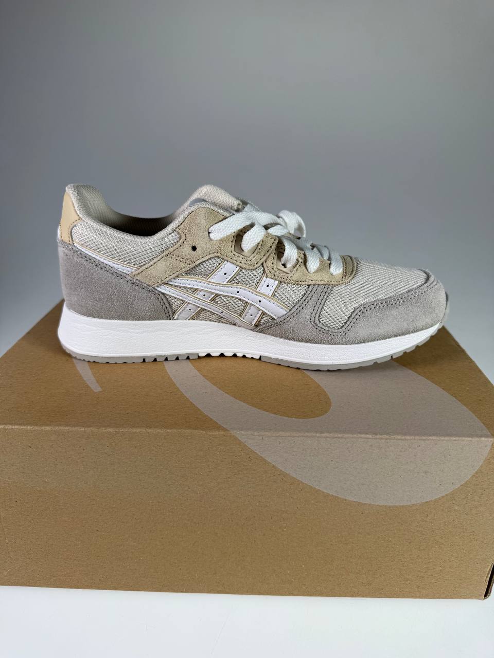 ASICS LYTE CLASSIC Damen-Sneaker Oatmeal/White – Seitenansicht