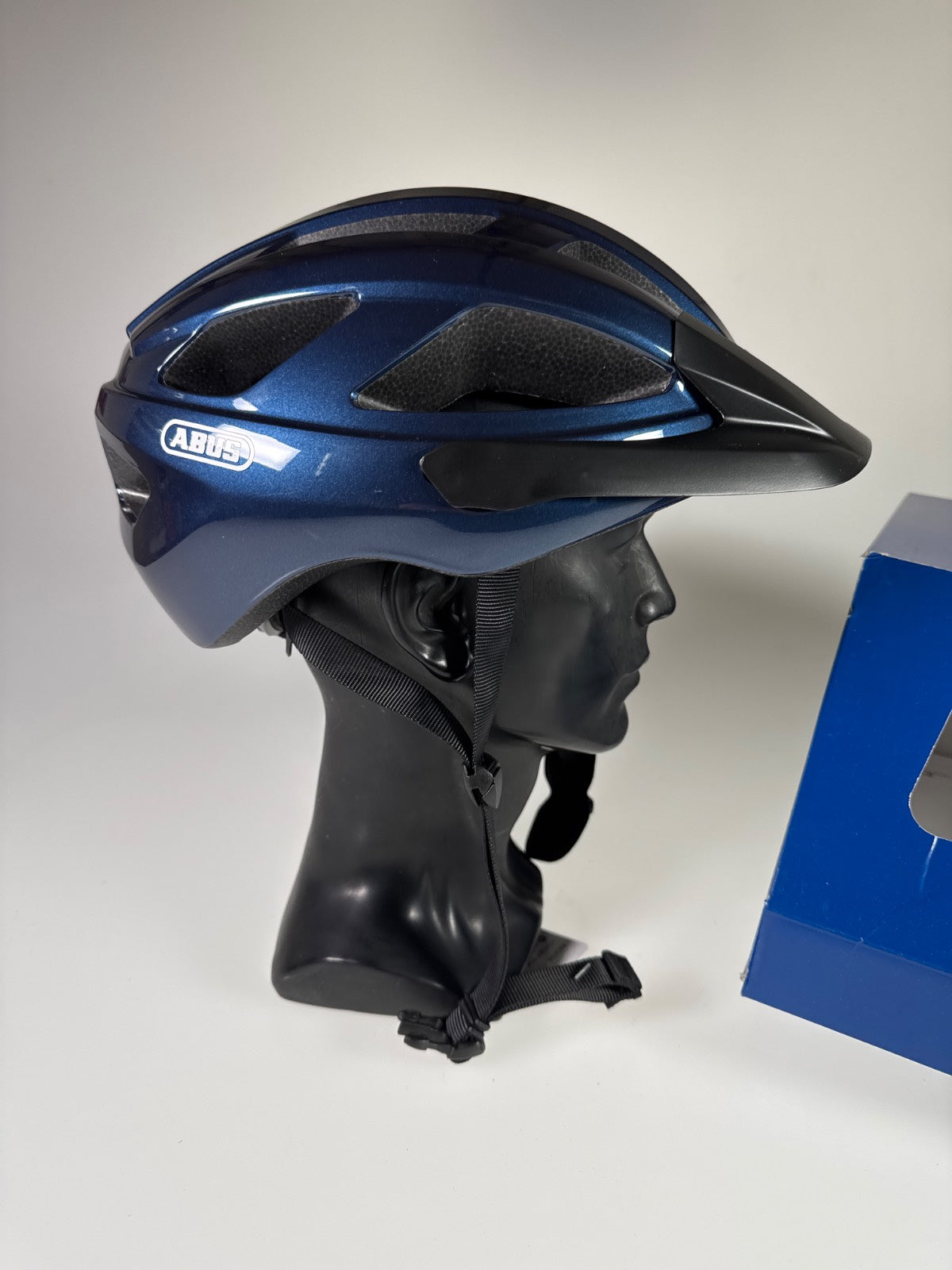 ABUS Macator Fahrradhelm - Größe 52-58cm #8478 