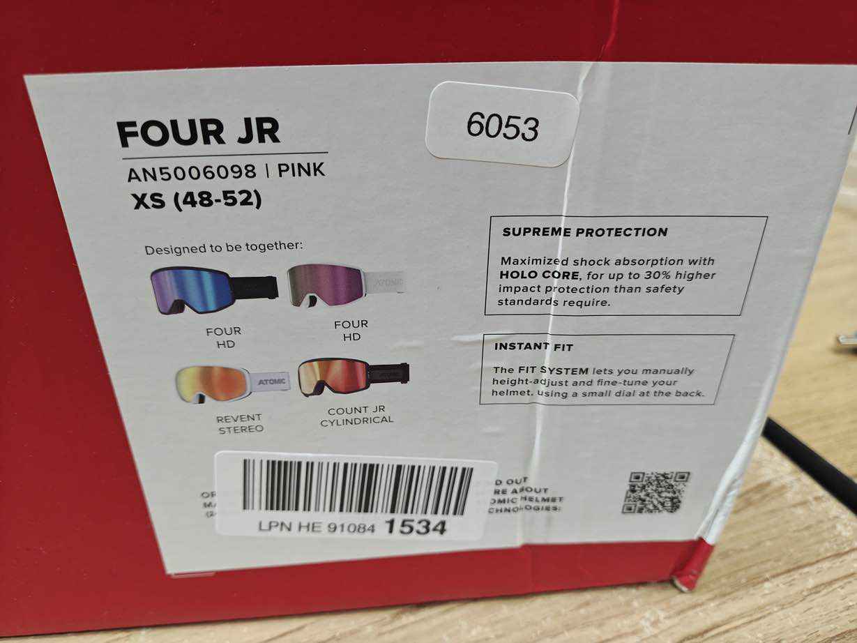 ATOMIC FOUR JR Skihelm - Größe 48-52 cm #6053 - Black Forest Deals