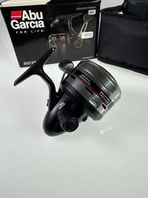 Abu Garcia 507 MKII Angelrolle Schwarz/Silber 8 lb #9272 