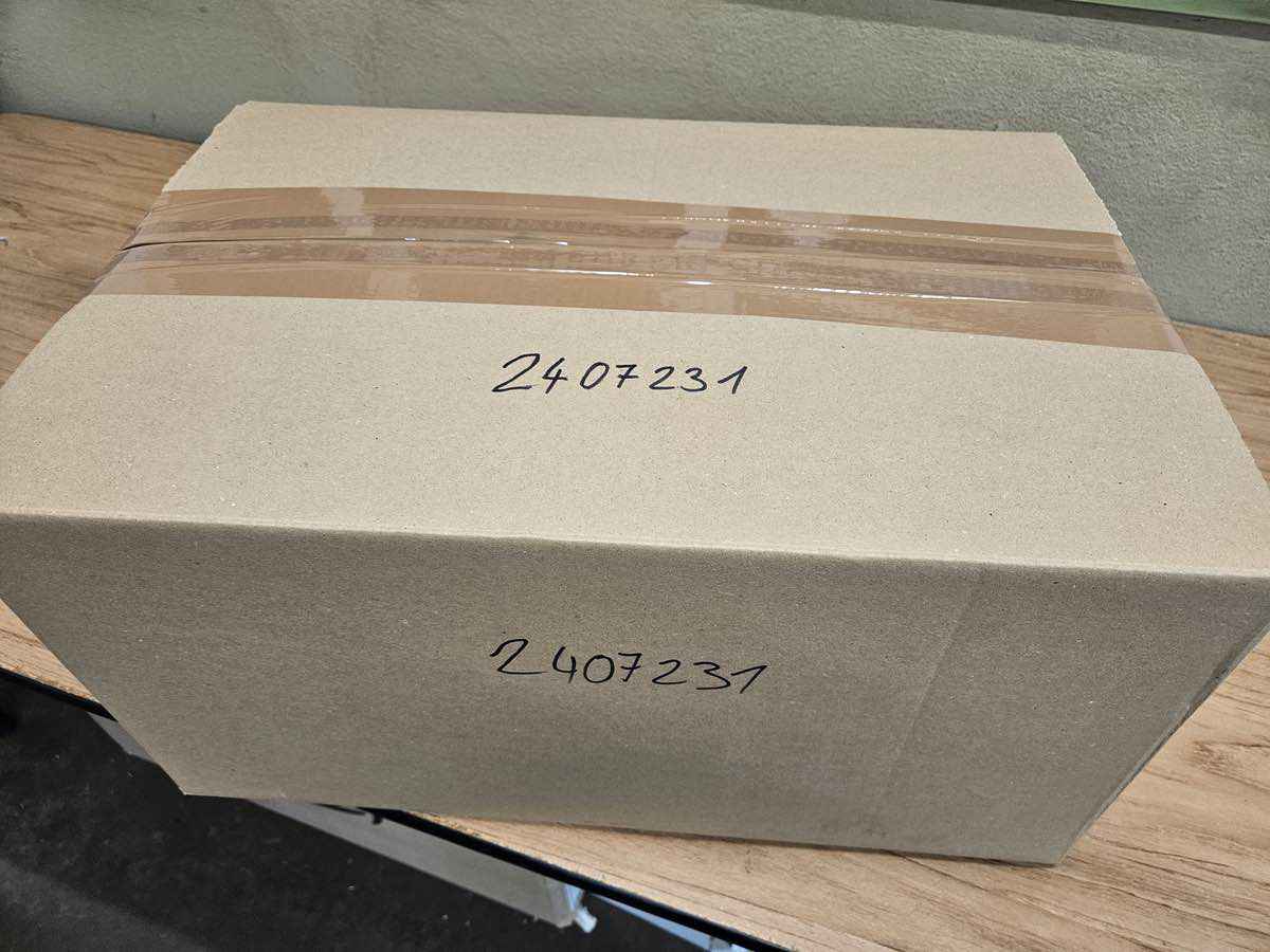 Amazon Retourenware Kiste #2407231 Black Forest Deals