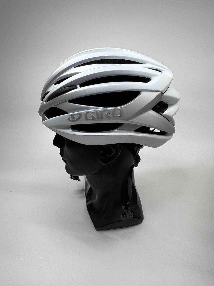 Giro Syntax Fahrradhelm - Größe 51-55cm #7722