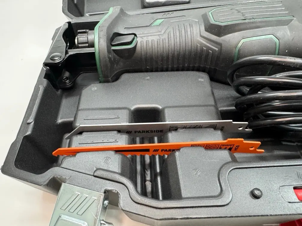 PARKSIDE PFS 850 B2 SÄBELSÄGE - RESPOSTEN / A-Ware - Black Forest Deals