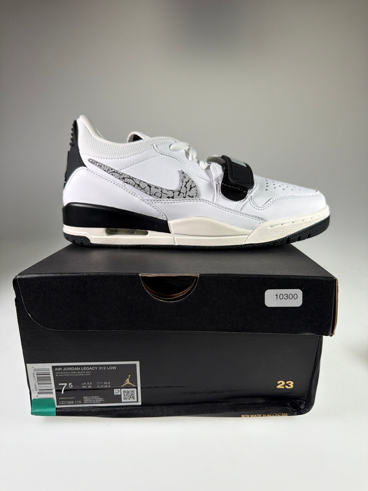 AIR JORDAN LEGACY 312 LOW - Größe 40.5 #10300