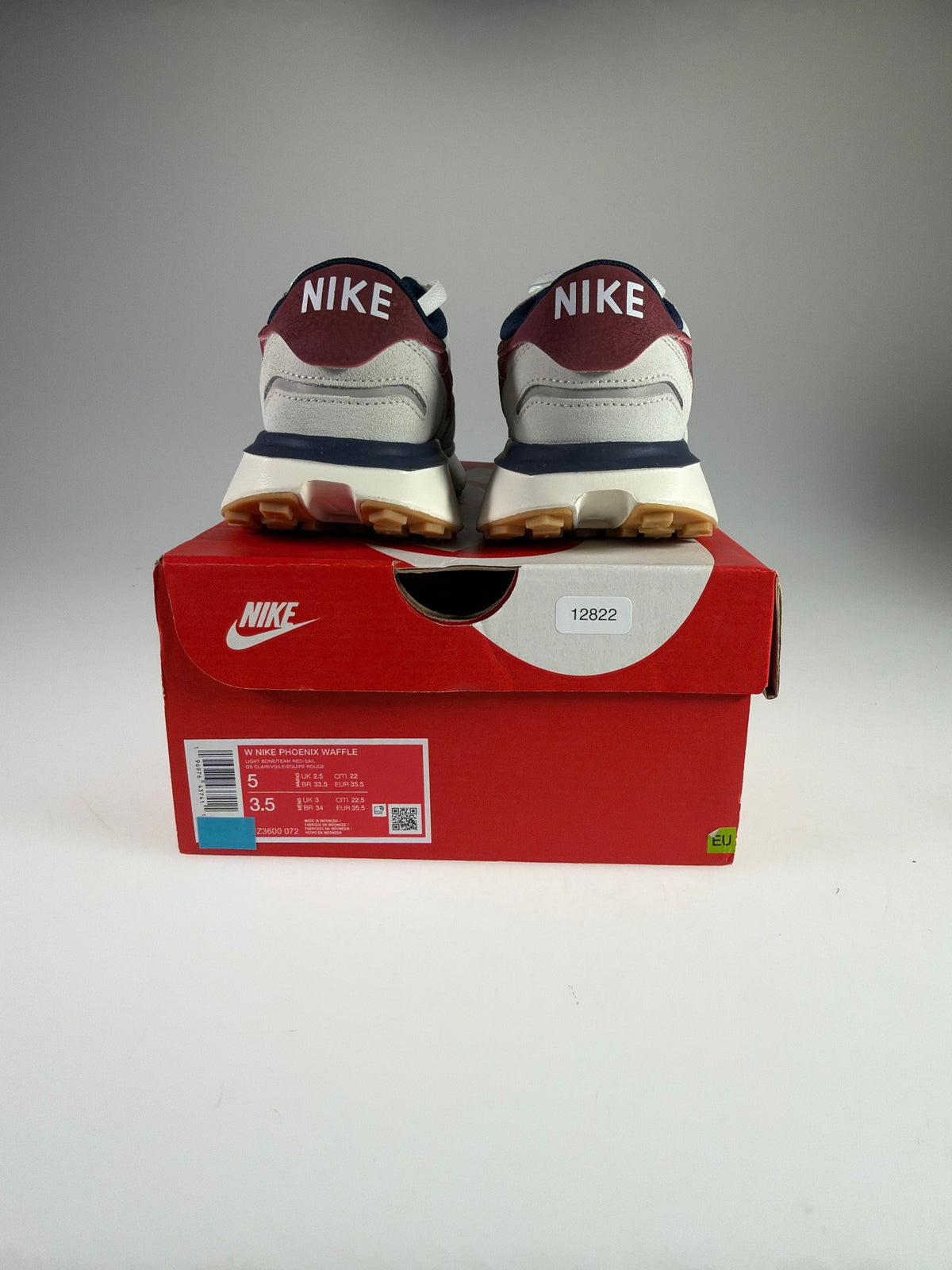 Nike Phoenix Waffle - Größe EU 35,5 #12822