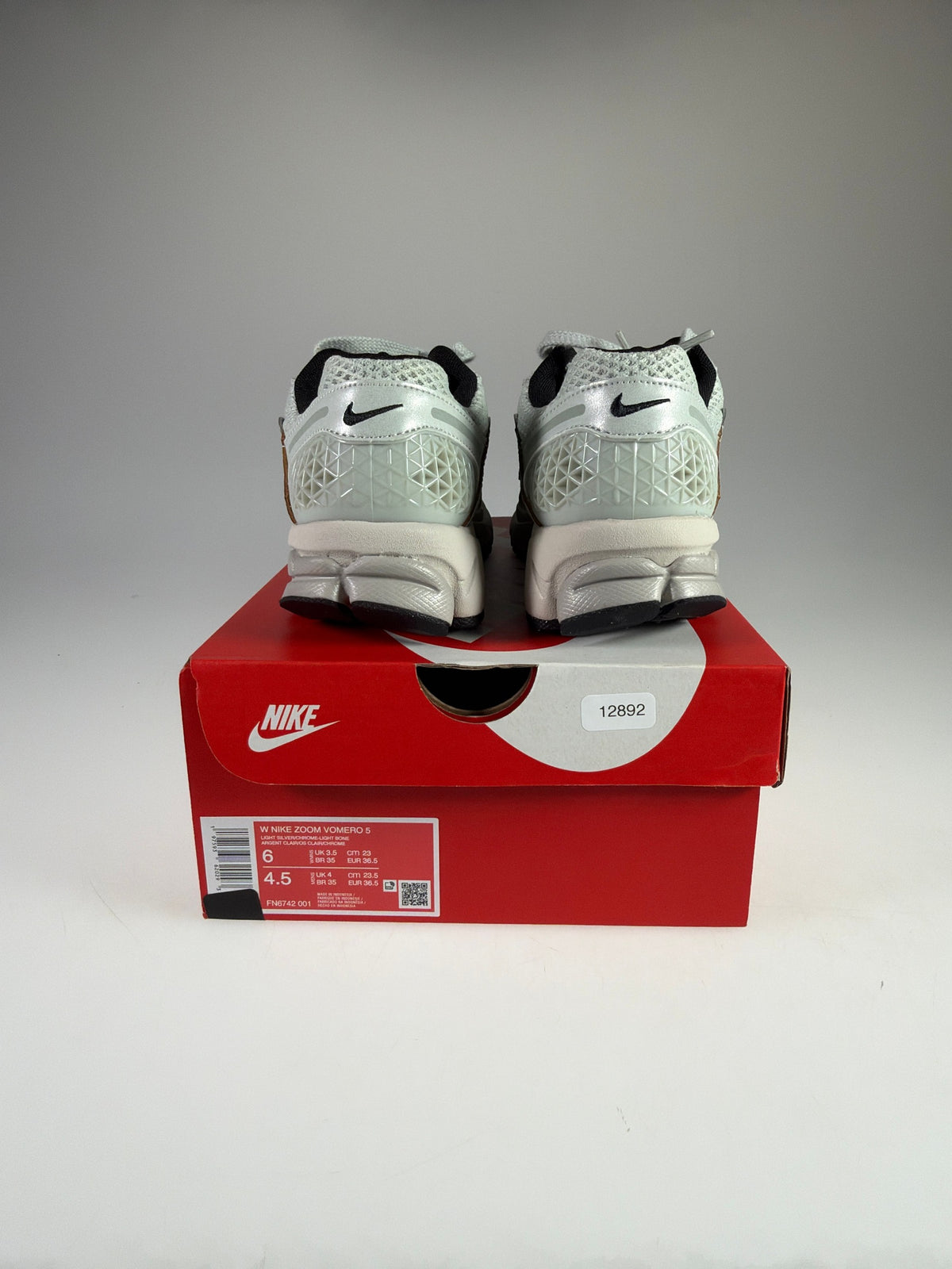 Nike Zoom Vomero 5 Damen - Größe EU 36,5 #12892
