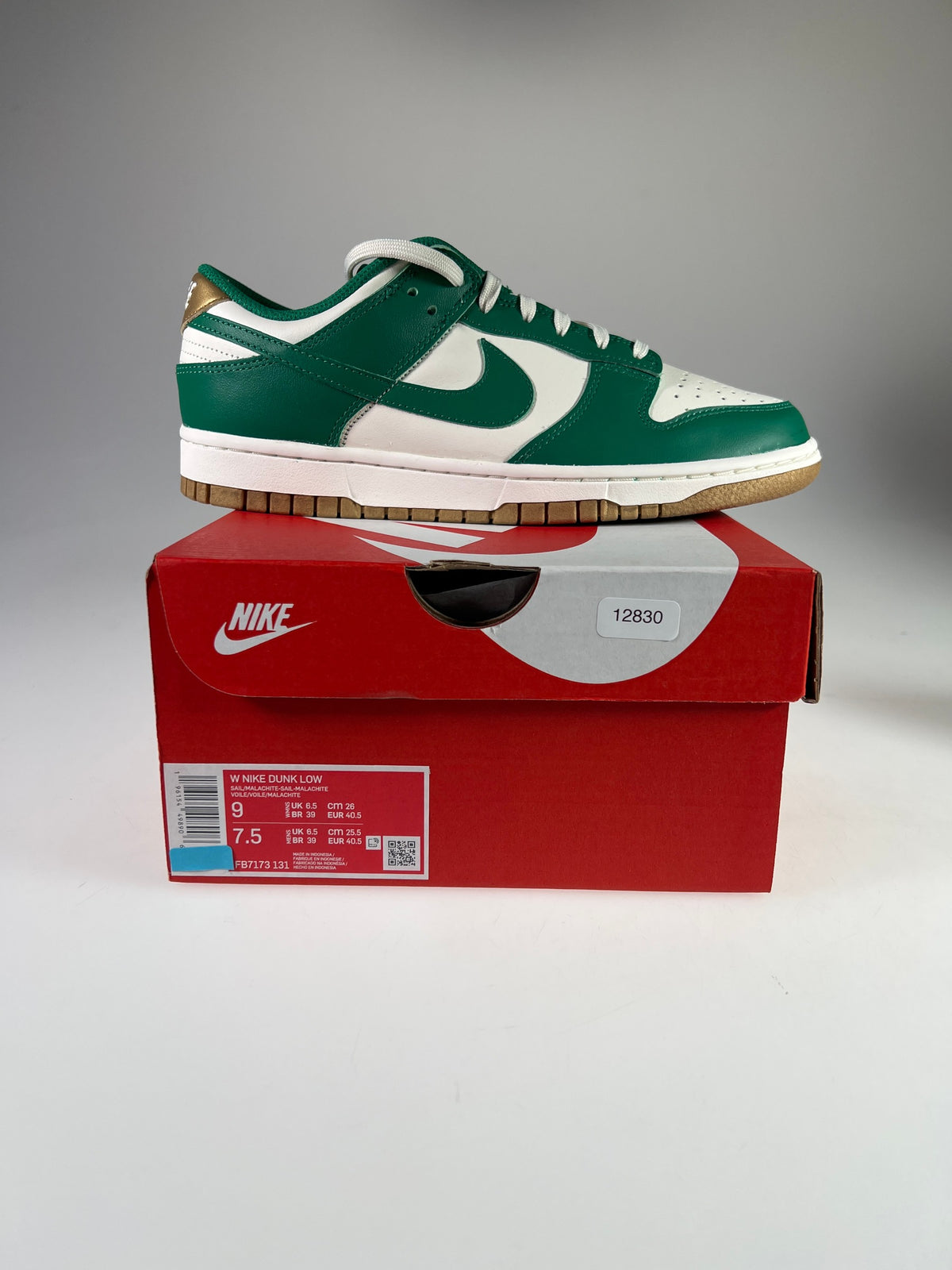 Nike Dunk Low - Größe EU 40,5 #12830