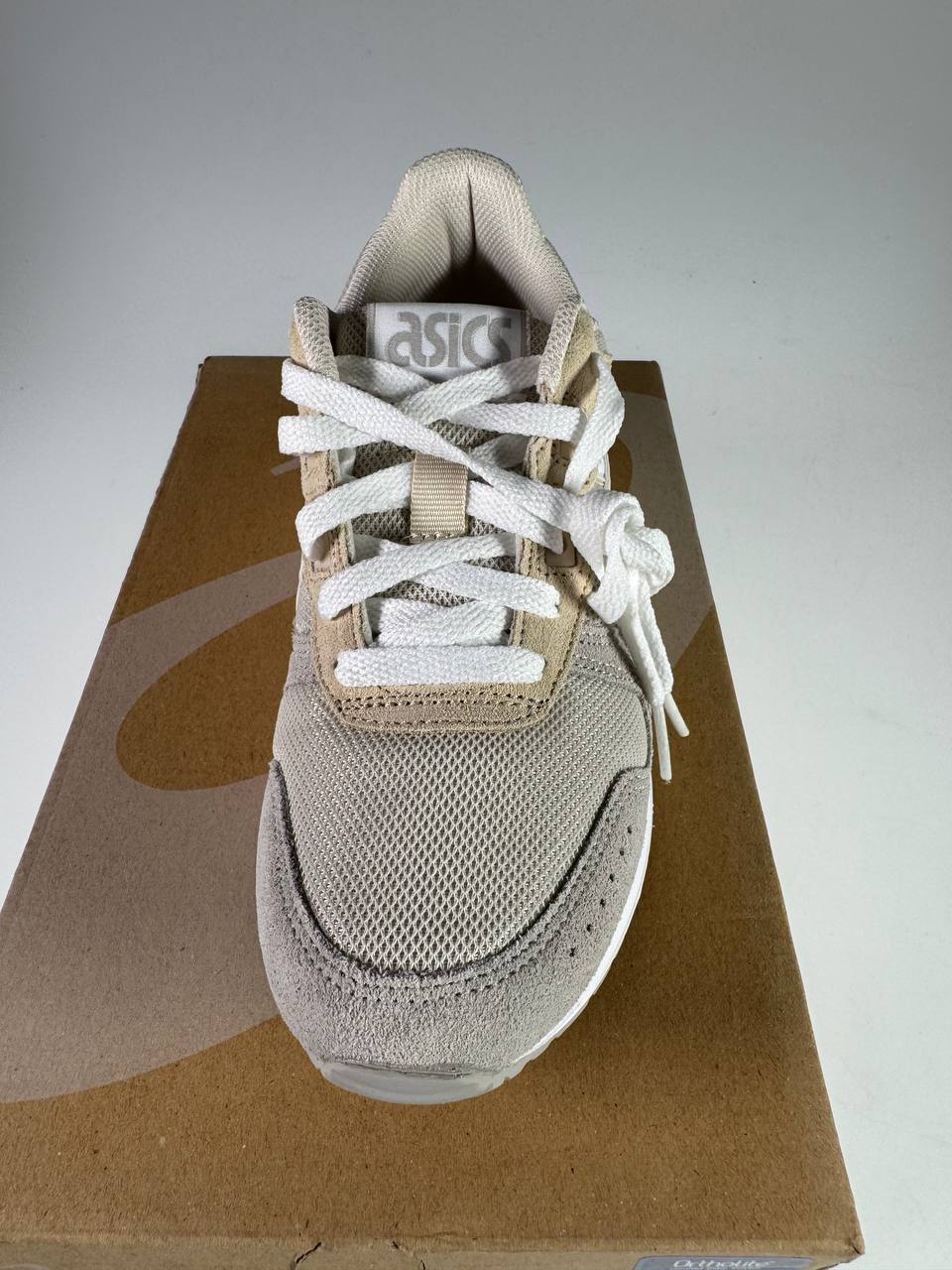 ASICS LYTE CLASSIC Oatmeal/White – Vorderansicht