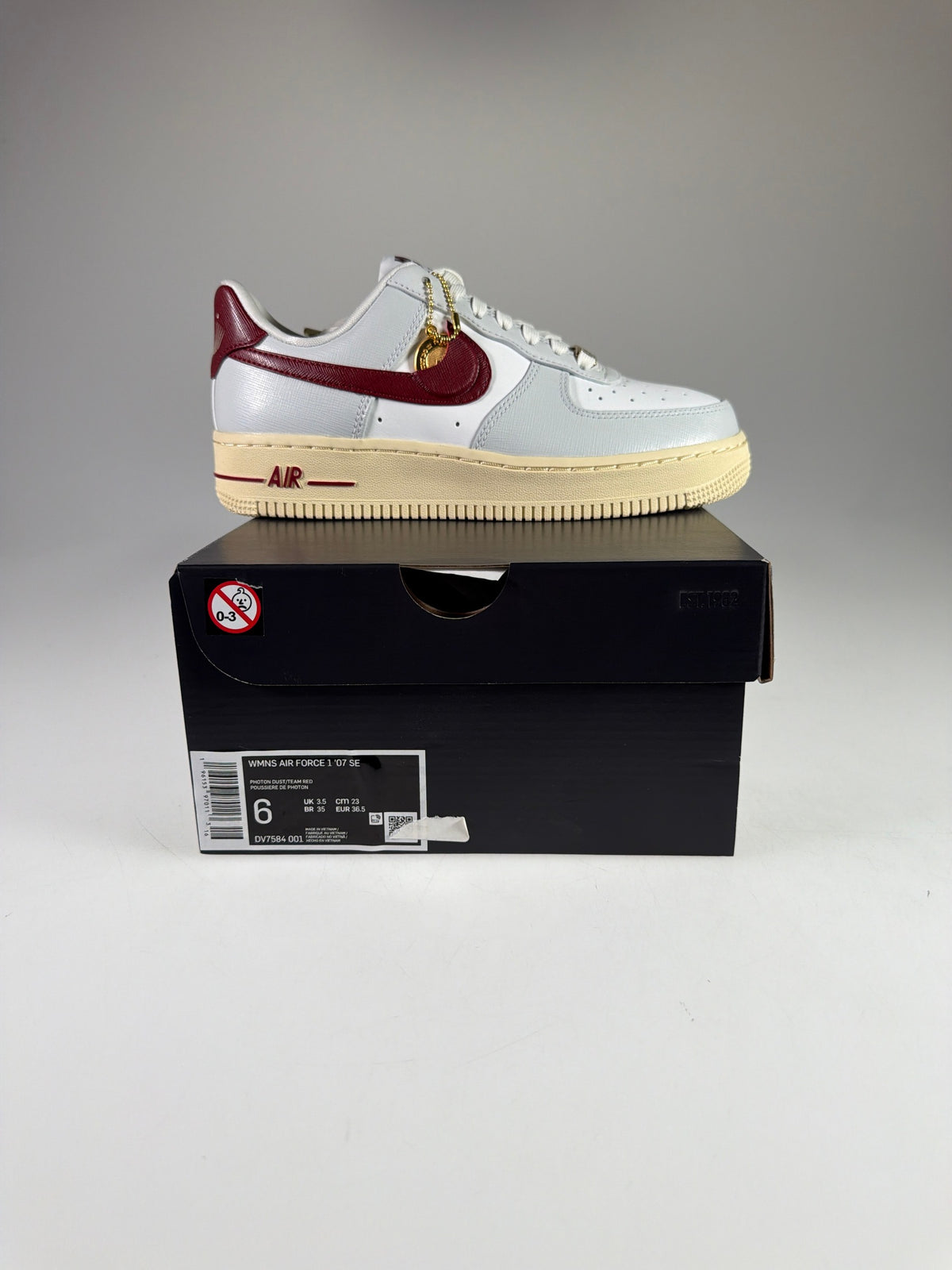 Nike Air Force 1 '07 SE (Wmns) - Größe EU 36,5 #12879