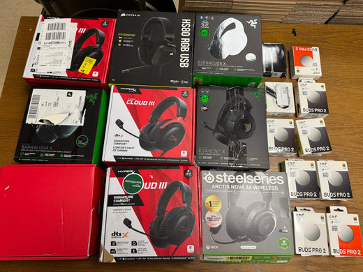Inhalt der Retourenkiste 2509002 mit Kopfhörern und Gaming-Headsets