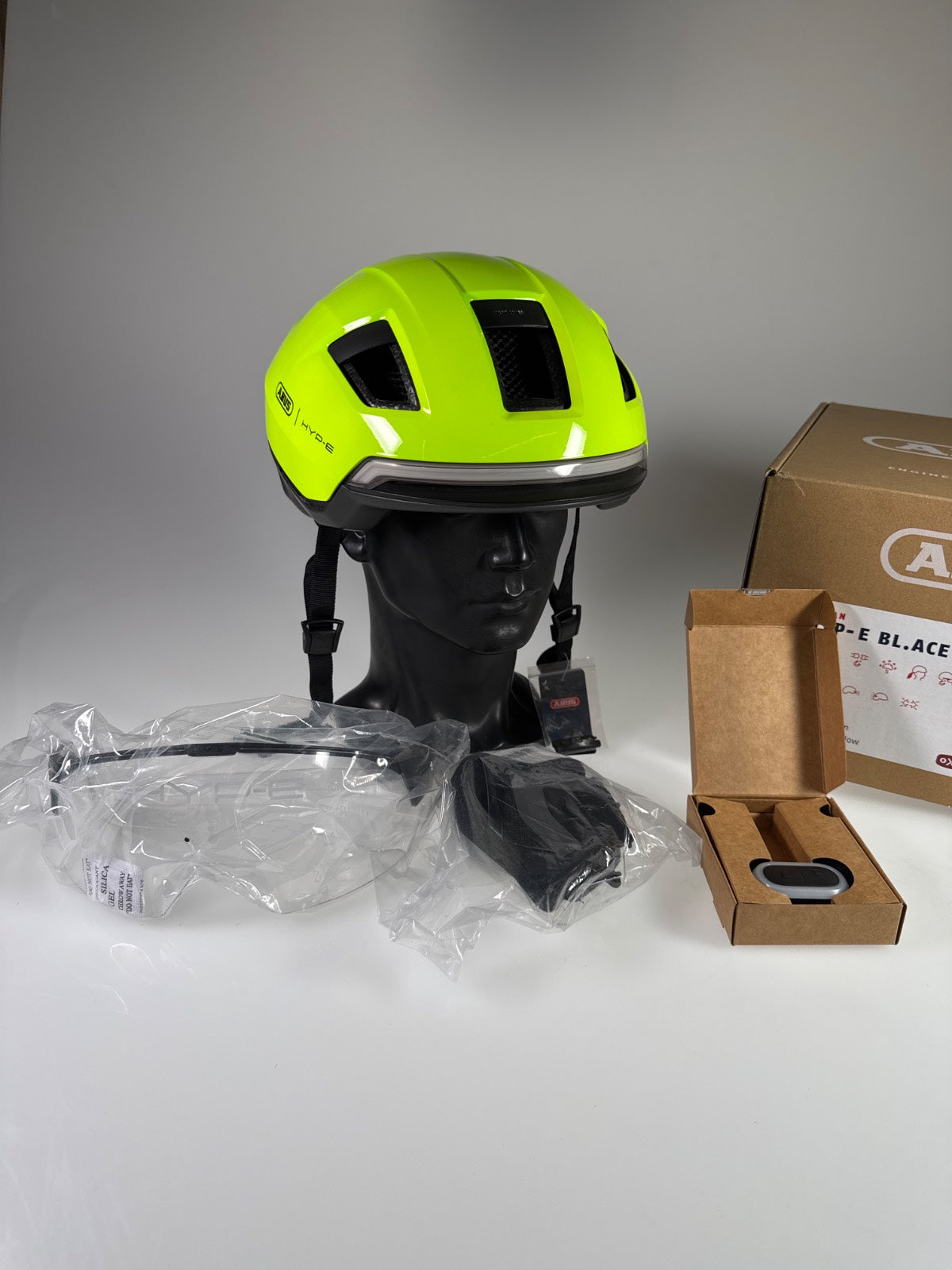ABUS HYP-E BL.ACE Fahrradhelm - Größe 54-58cm #10654